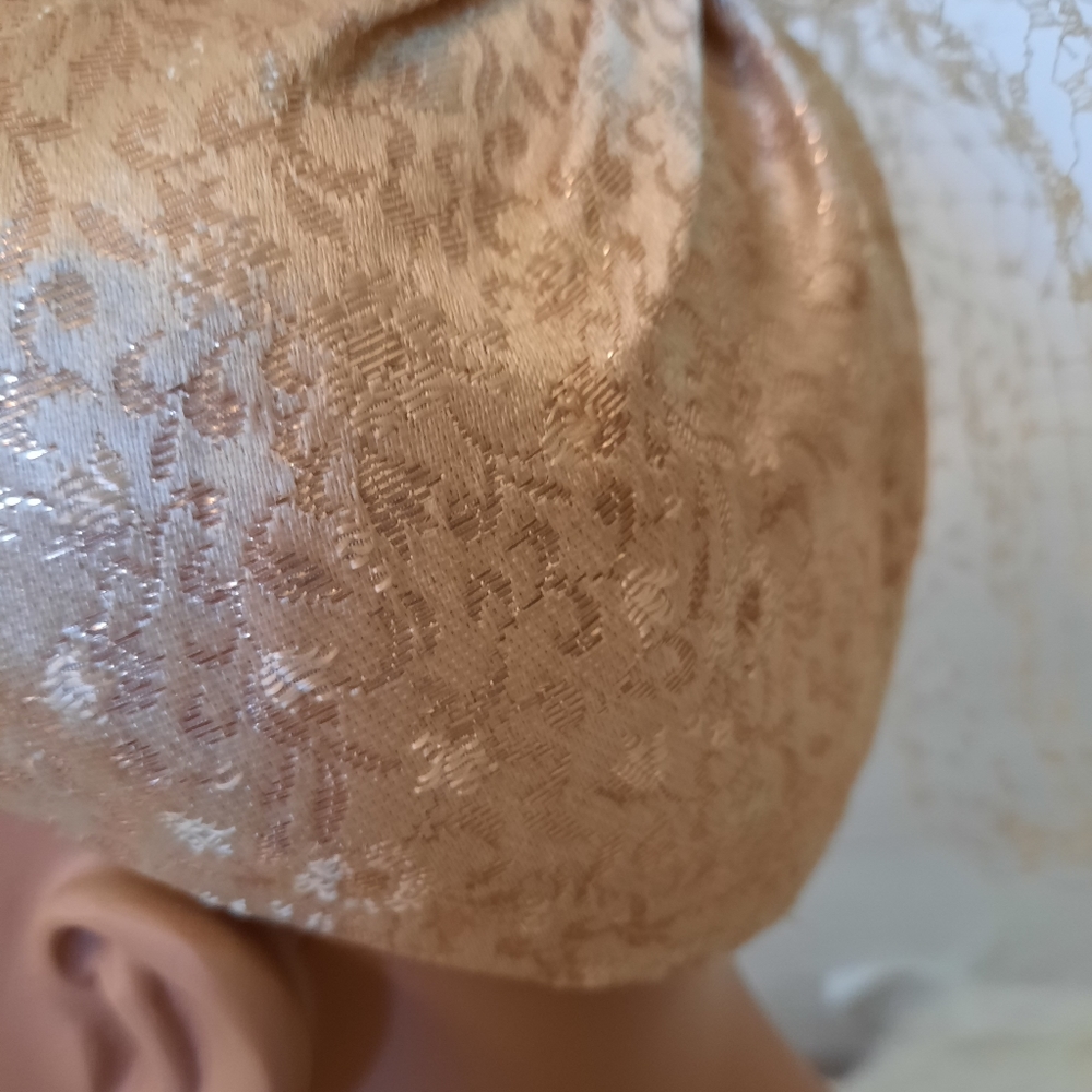 Vintage mesh gold floral hat - Picture 4 of 5